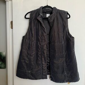 J. Jill size large. Women's velvet Vest